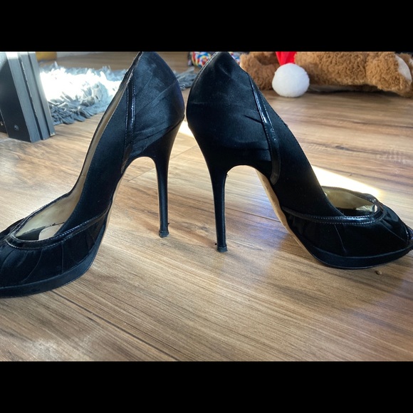 Size 7.5 Jimmy Choo London heels - Picture 2 of 3